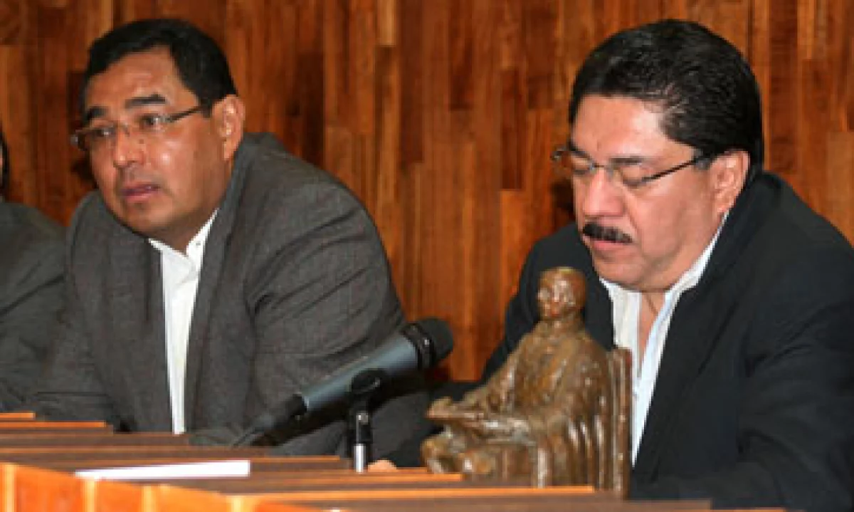 Bulmaro Rito Salinas (izquierda) encabezó la Coplade durante el gobierno de Ulises Ruiz (derecha), permaneció preso durante más de un año por peculado. (Foto: Cuartoscuro )
