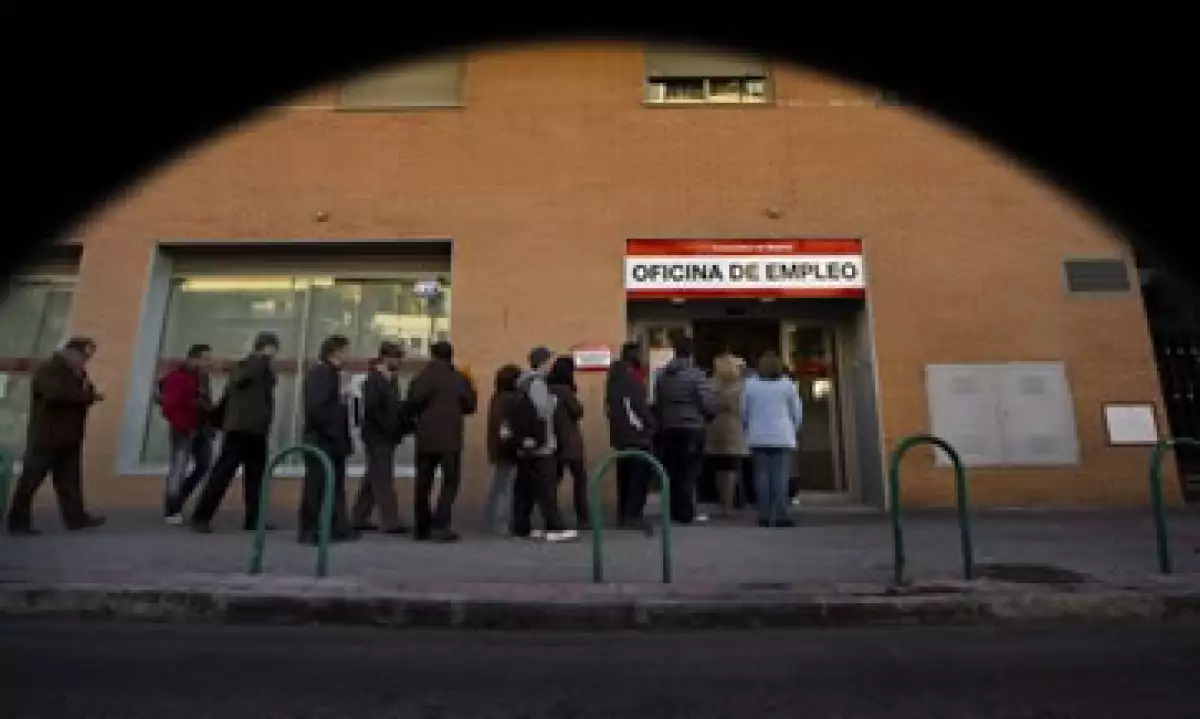 La afiliación a la seguridad social disminucyó 0.18% en febrero respecto a enero. (Foto: AP)