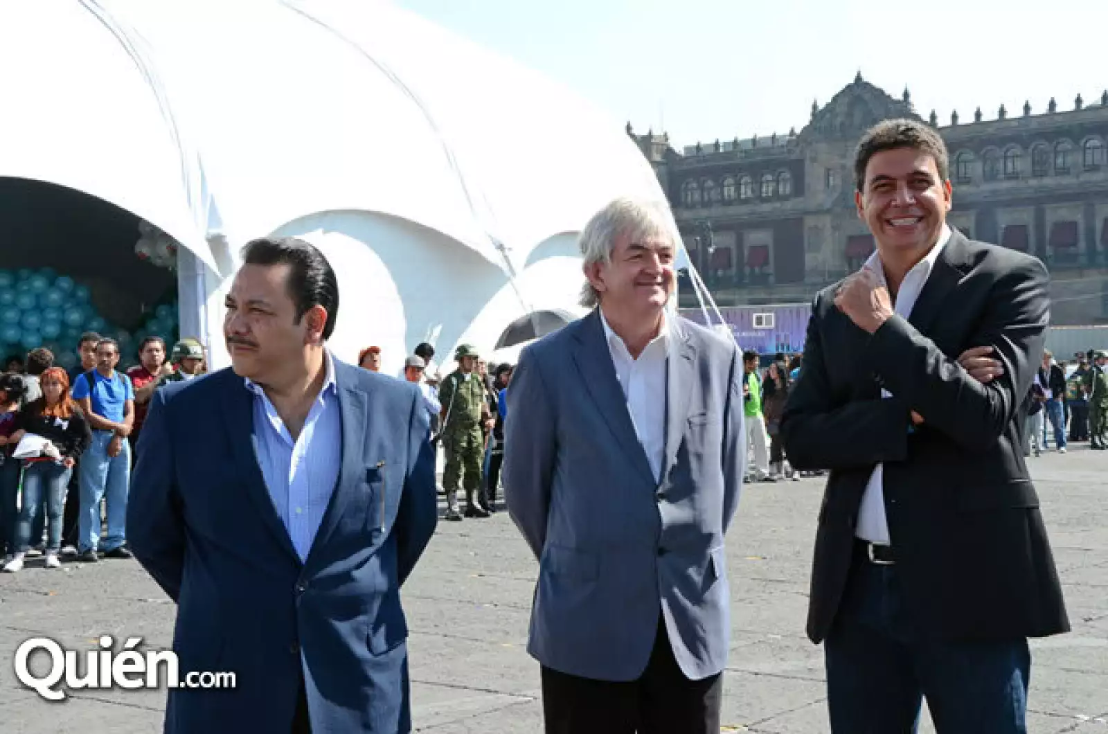 Héctor Serrano, Mel Young y Arturo Elías Ayub
