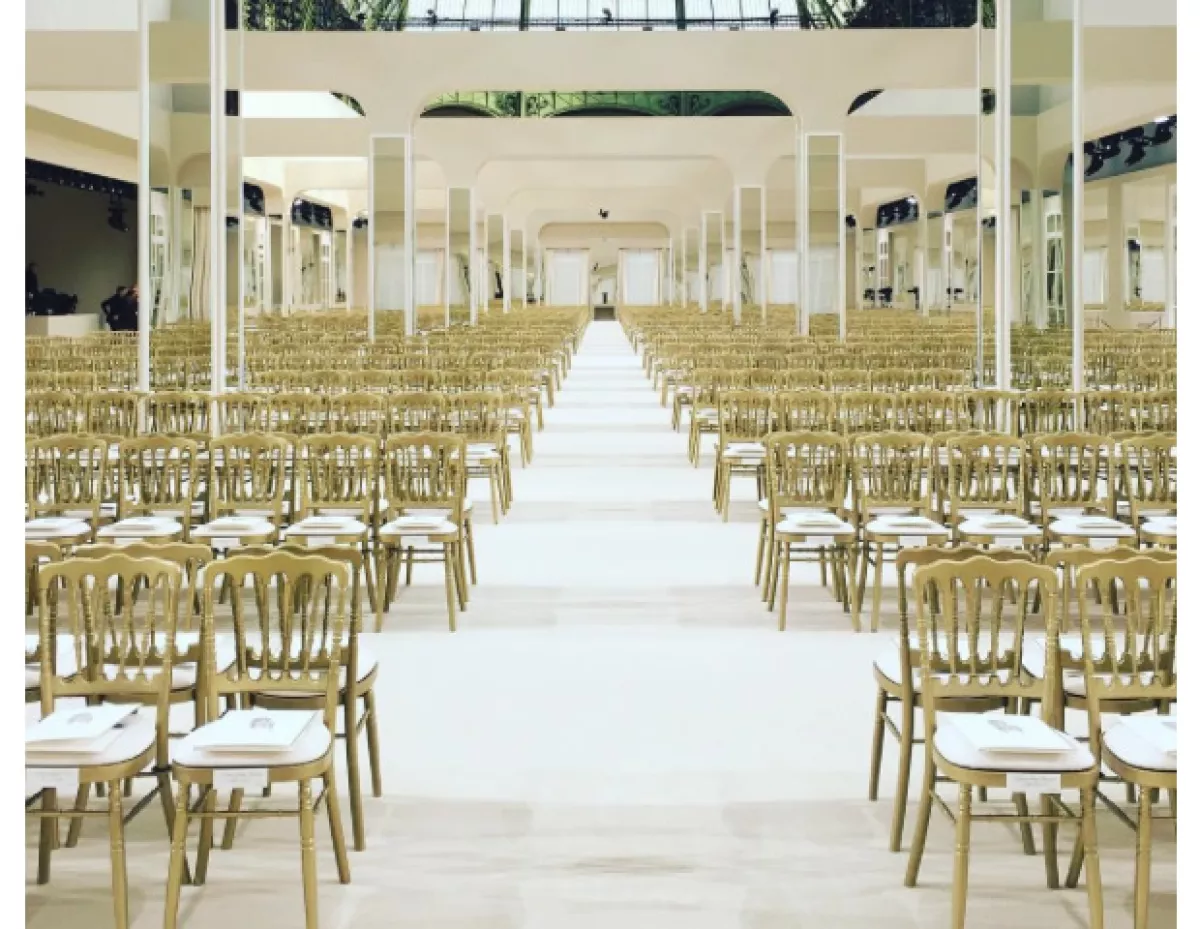 Karl Lagerfeld creó un show muy sencillo de Chanel.