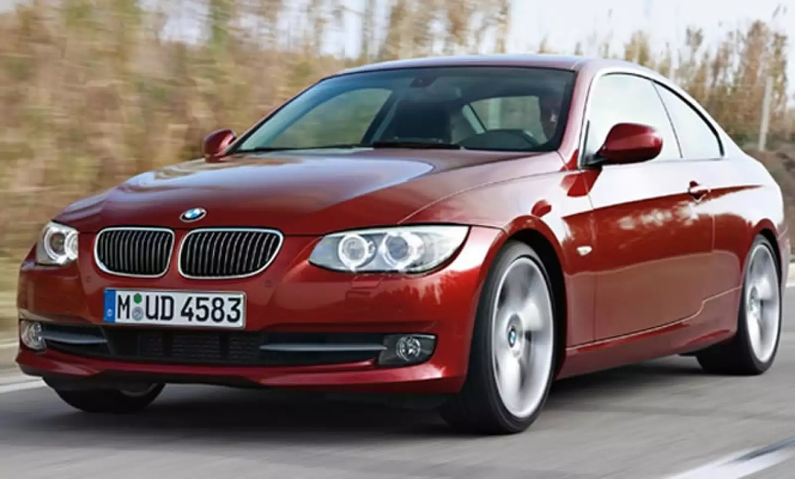 Los nuevos modelos BMW Serie 3 presentan modificaciones específicas del diseño respecto a sus versiones anteriores.