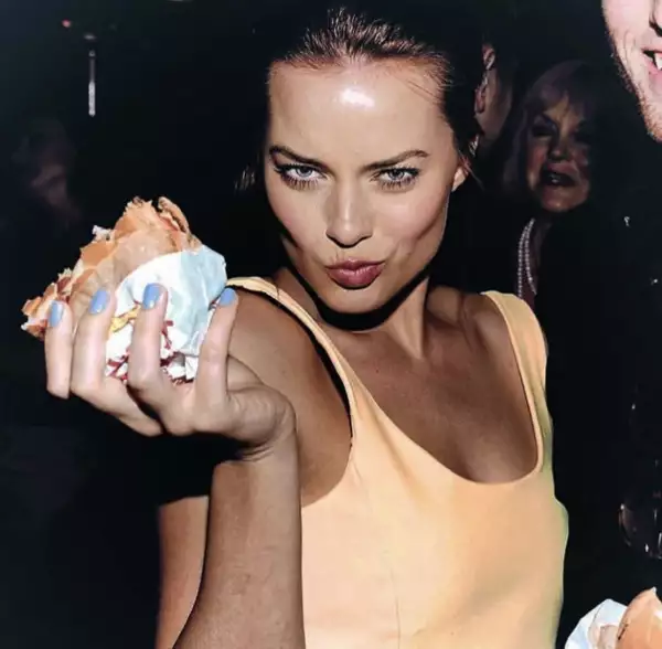 Este es el lugar favorito de Margot Robbie para comer hamburguesas 
