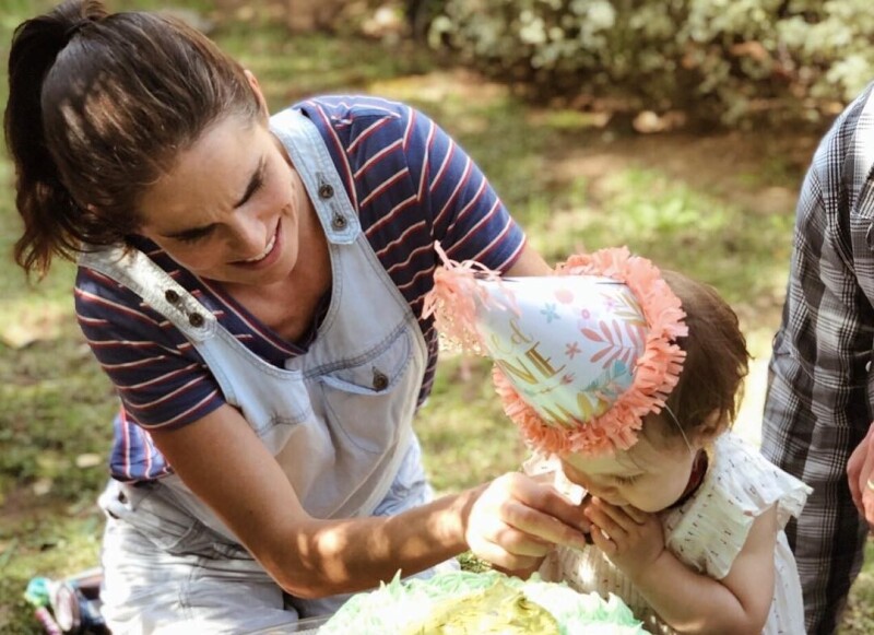 Karla Souza y su hija Gianna
