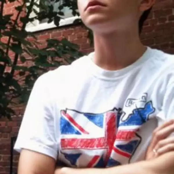 Emma estudia en la Universidad de Brown, en el norte de Estados Unidos. Su cambio más notorio ha sido el corte de pelo estilo `pixie´, adorado por las adolescentes inglesas.