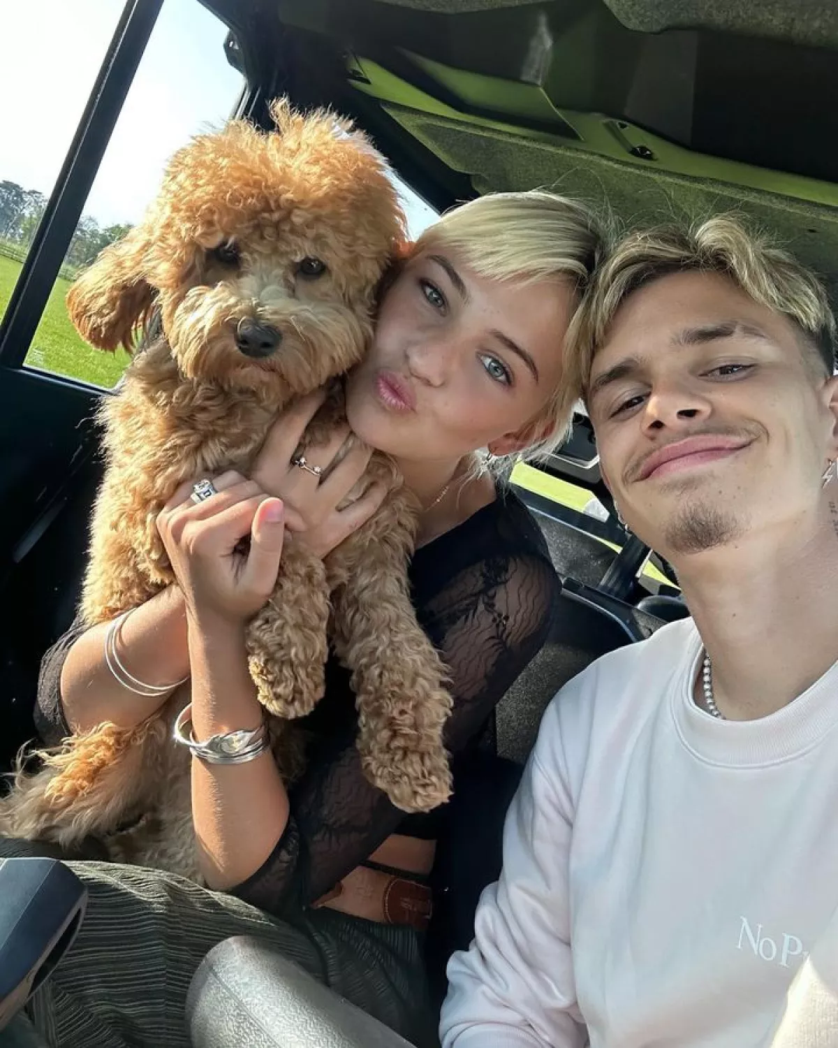 Mia Regan y Romeo Beckham