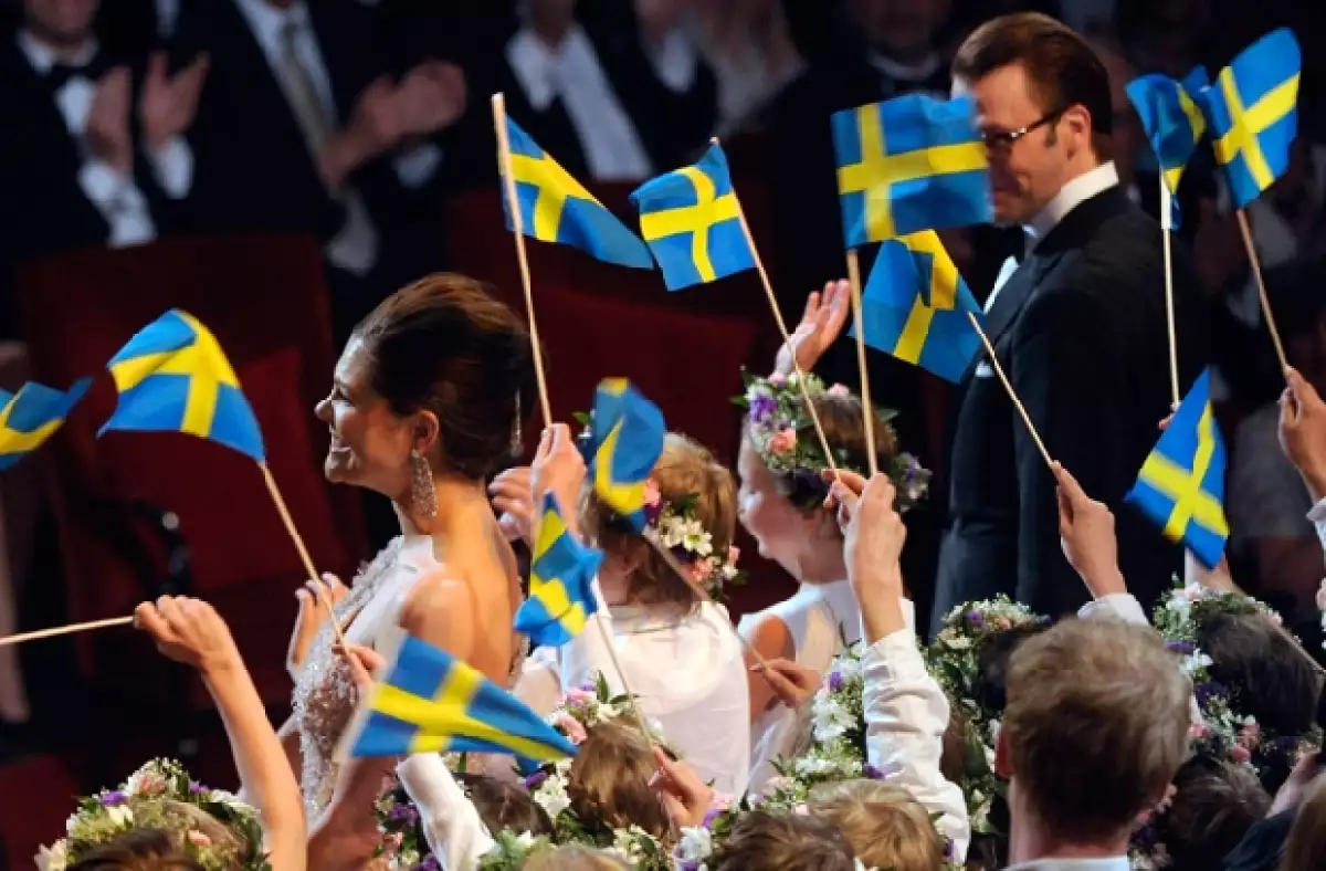 La princesa sonríe al término del concierto que se realizó en el Royal Concert Hall, en Estocolmo, Suecia.