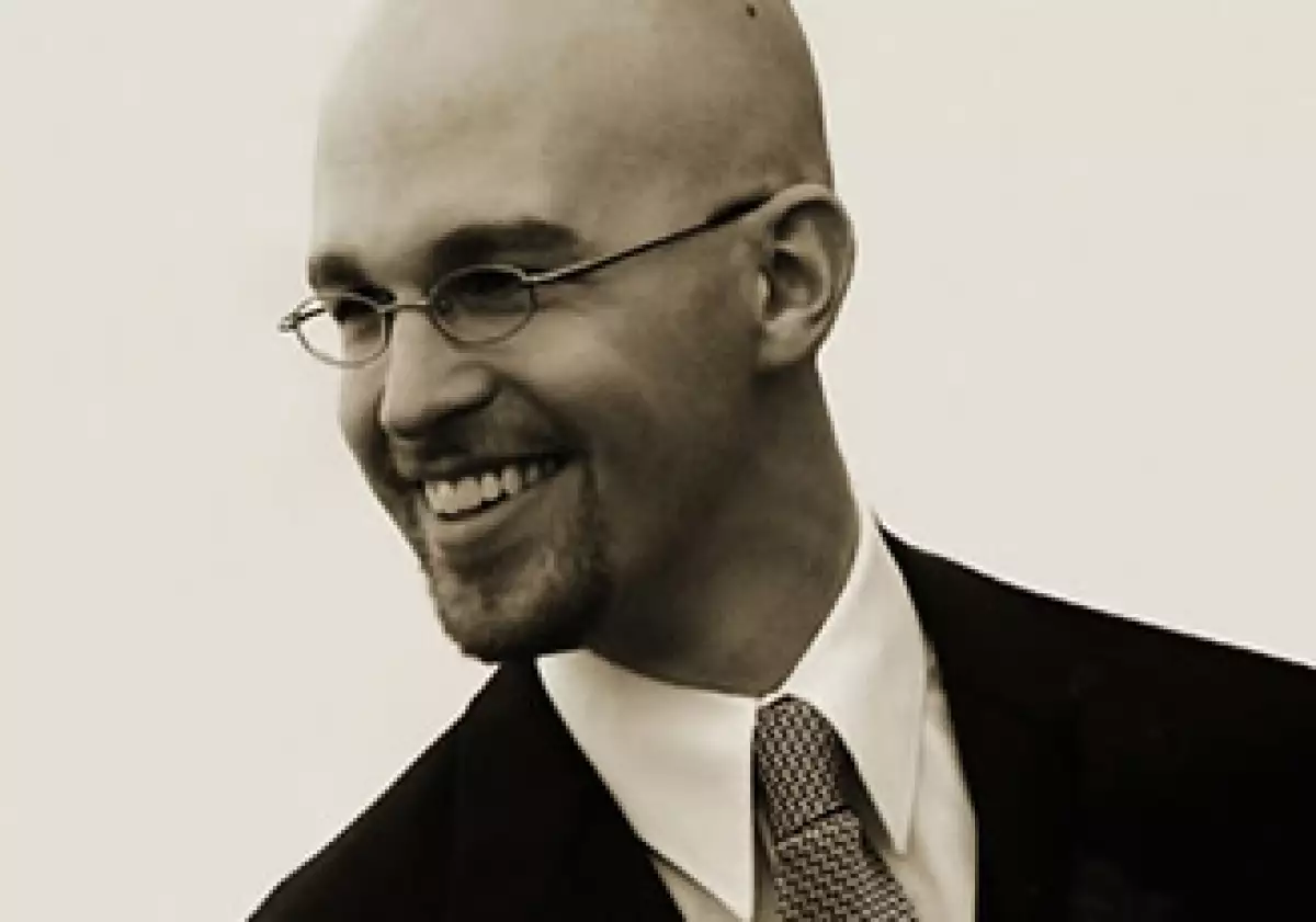 Josh Kaufman es autor del libro The Personal MBA, que promueve la educación auto-dirigida. (Foto: Cortesía Fortune )