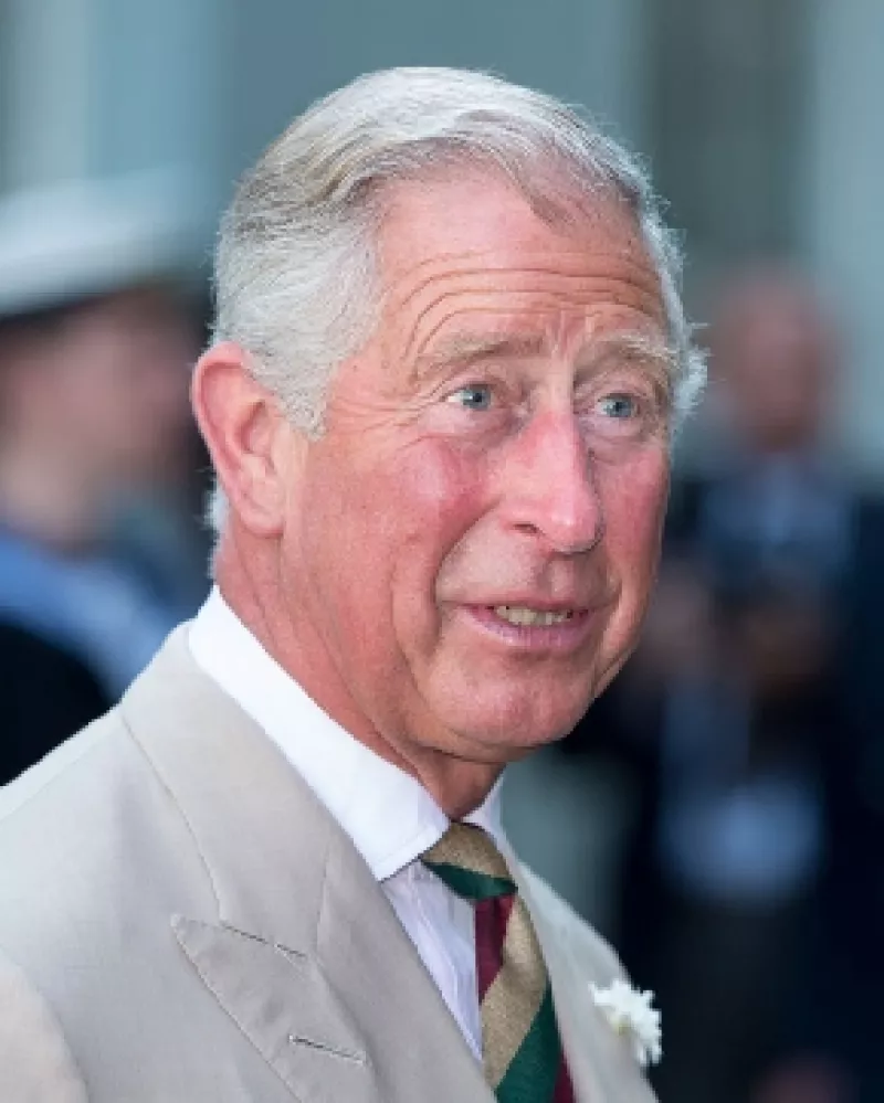 Orgulloso y feliz, así se describió el próximo heredero al trono británico respecto al nacimiento del primogénito de los Duques de Cambridge, Kate y Guillermo.