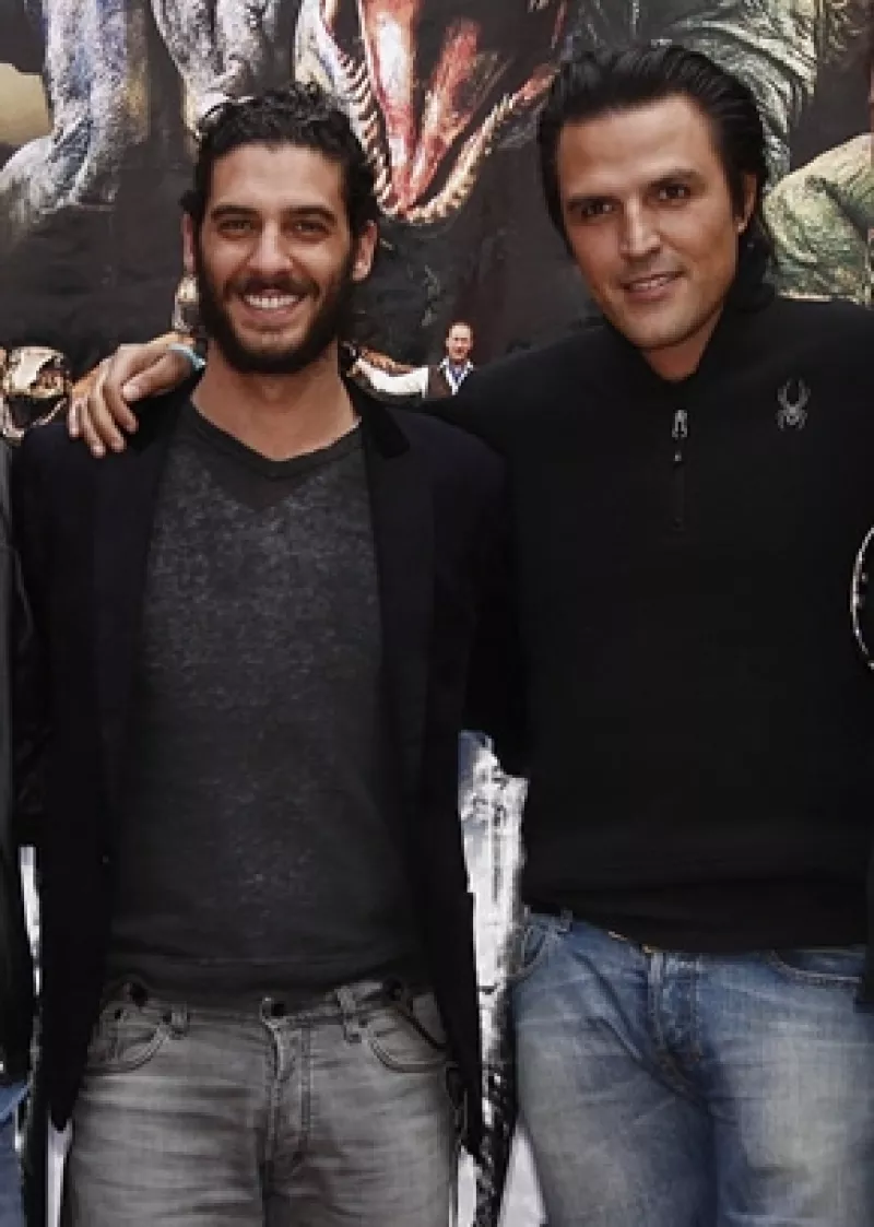 El actor presentó ayer el espectáculo en donde convive con estos reptiles de casi 15 metros de altura, en entrevista, aseguró que estaba muy contento y al mismo tiempo nervioso.