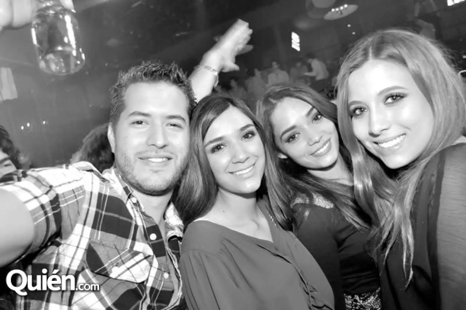 Julián Ayala,Dinorah Galván