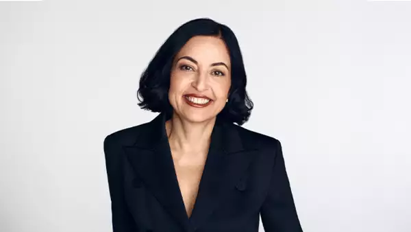 a Juti, directora global de Asuntos Corporativos y Comunicaciones de L'Oréal. 