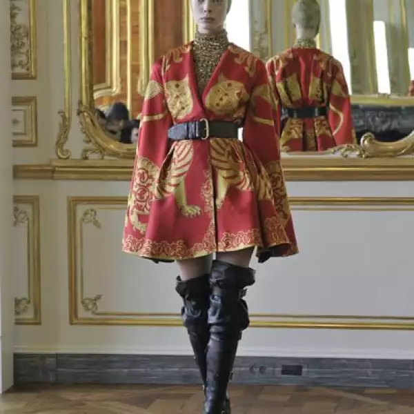 Colección Otoño-Invierno 2010-2011 de Alexander McQueen.