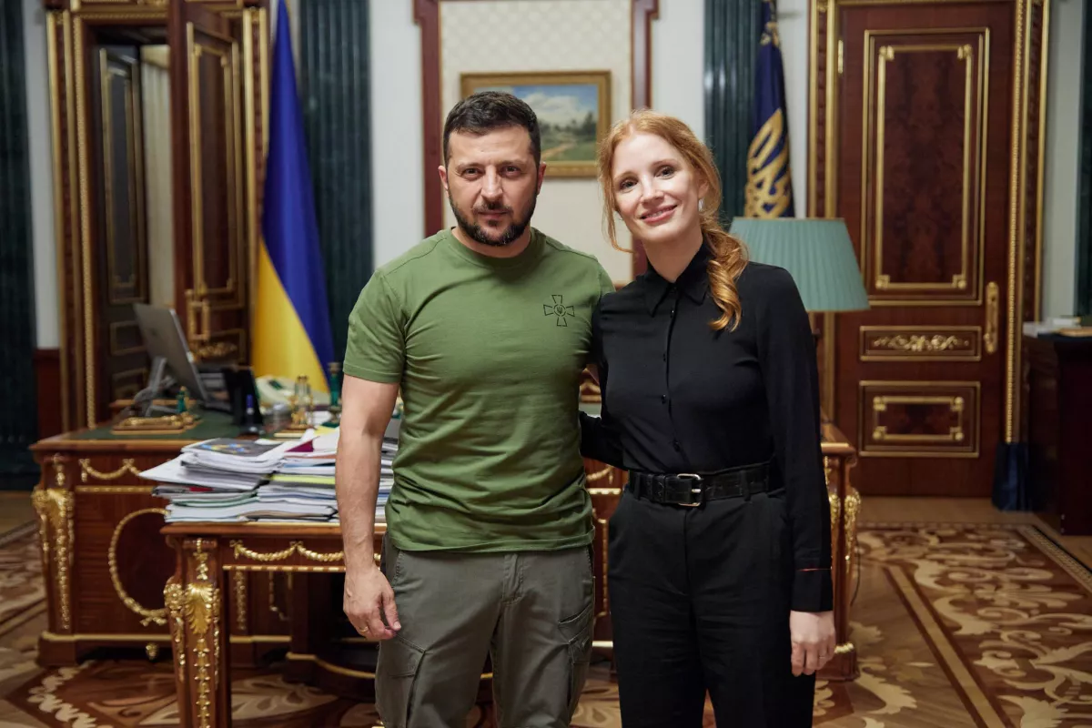  Volodymyr Zelenski y Jessica Chastain, UKRAINE-RUSSIA-US-CONFLICT-WAR-DIPLOMACY-CINEMA