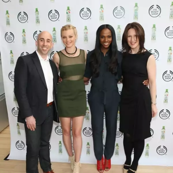 Richard Degnan, Amy Smart, Tika Sumpter y Shelley Simmons.