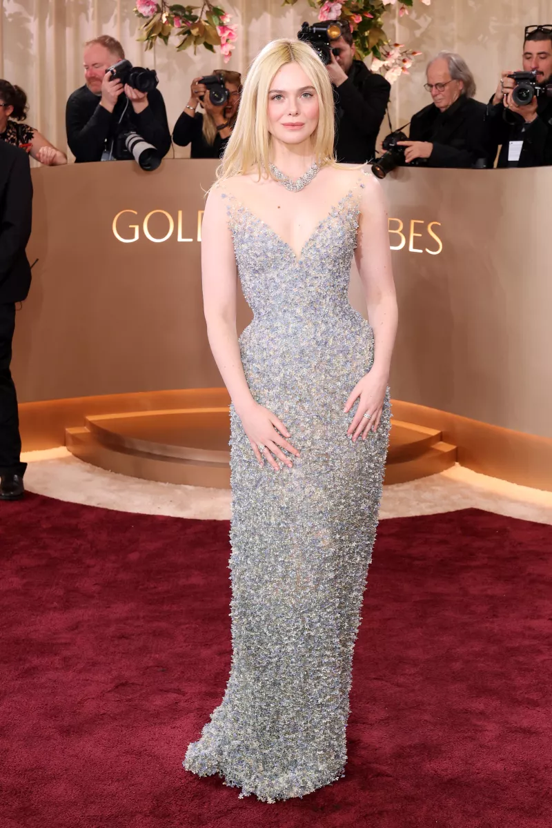 plateado vestido elle fanning