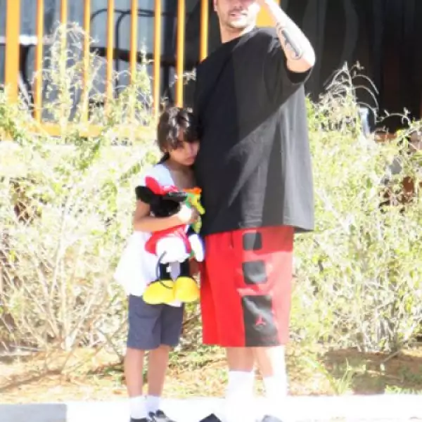 Kevin Federline, con el poco glamour que lo caracteriza, también aprovechó y llevó a su hija Kori Madison, de 6 años, a Disneylandia.