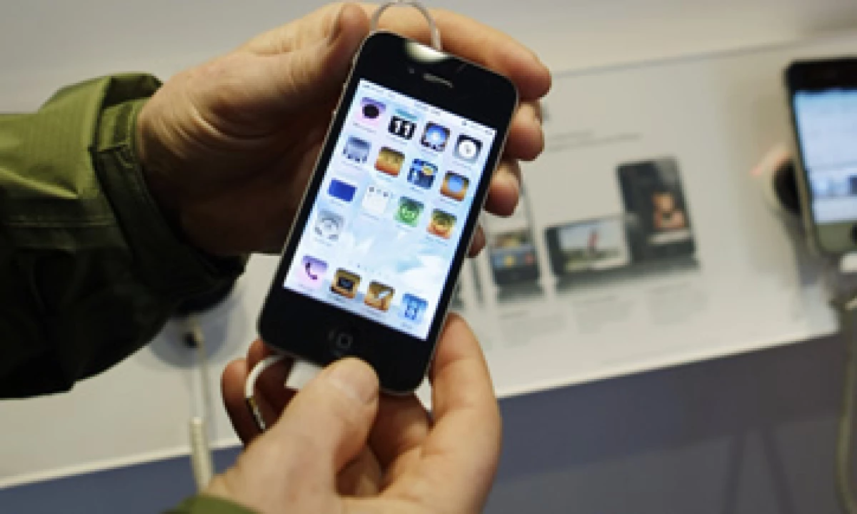 Apple normalmente ofrece un nuevo modelo del iPhone en junio o julio, pero este año el lanzamiento ha sido retrasado por razones desconocidas. (Foto: AP)