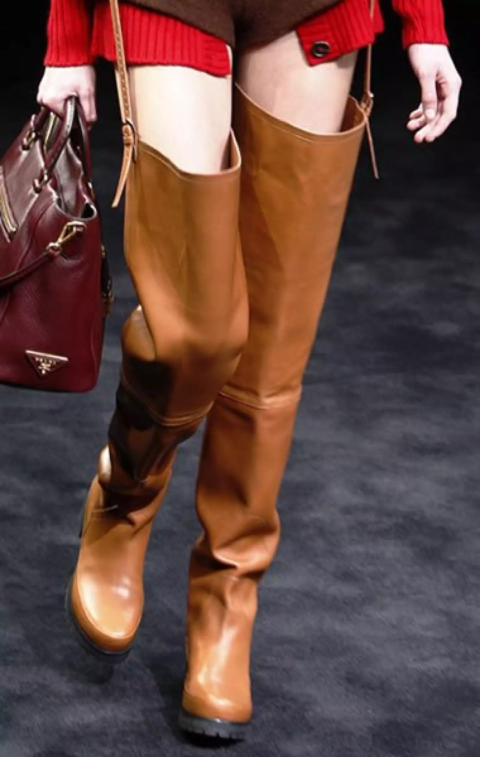 Botas ultra largas de piel, de Prada