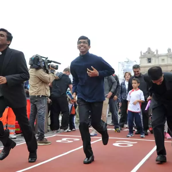 Carrera de la fe en el Vaticano