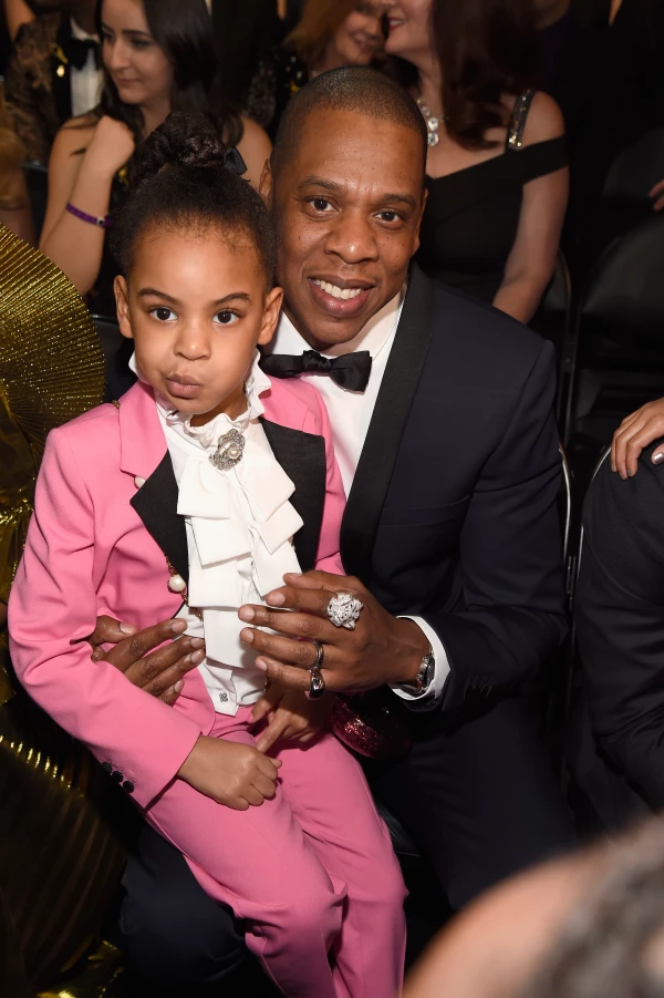 BLue Ivy vestida como prince