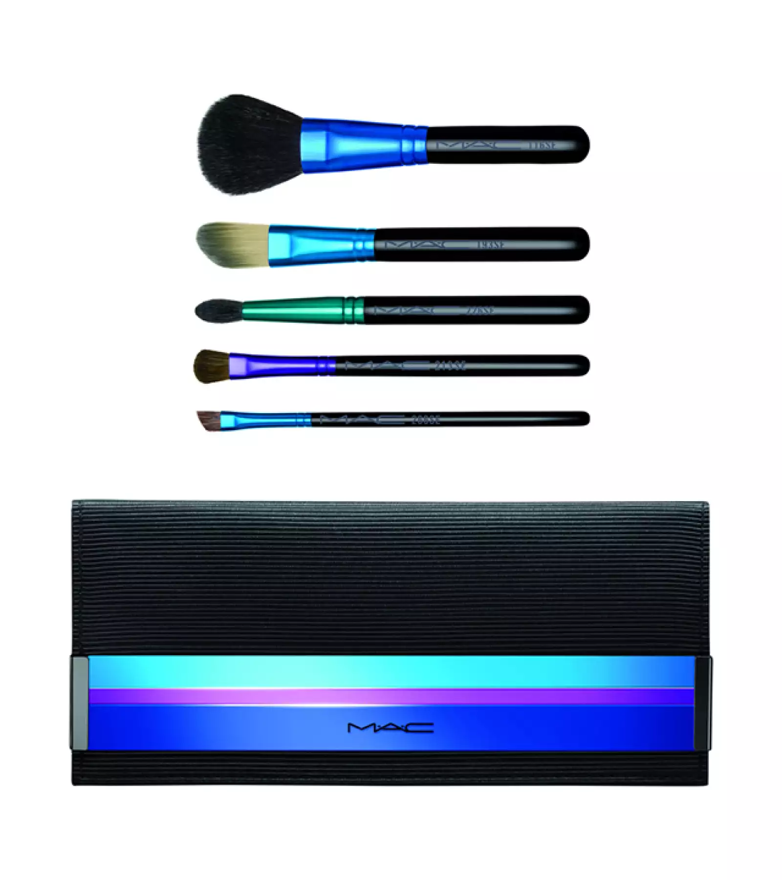 ¿Estás buscando las mejores brochas? MAC Cosmetics presenta el Holiday Brush Kit Enchanted Eve Basic, que incluye cinco brochas distintas para un maquillaje perfecto. maccosmetics.com.mx. 1,150 pesos.
