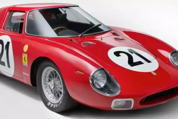 Esto pagaron por el Ferrari ganador de 24 Horas de Le Mans en 1965