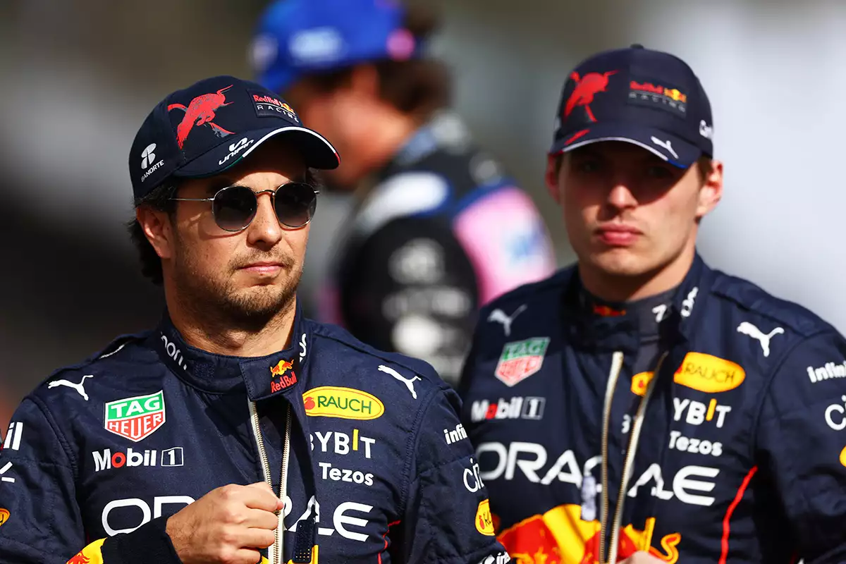 Checo Pérez queda tercero en Fórmula 1 y Max Verstappen es bicampeón