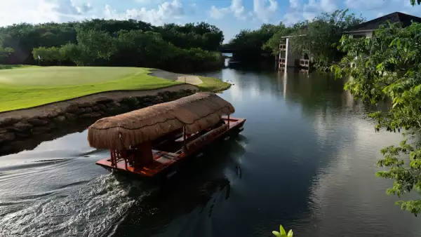 Life and Style Mayakoba.jpg