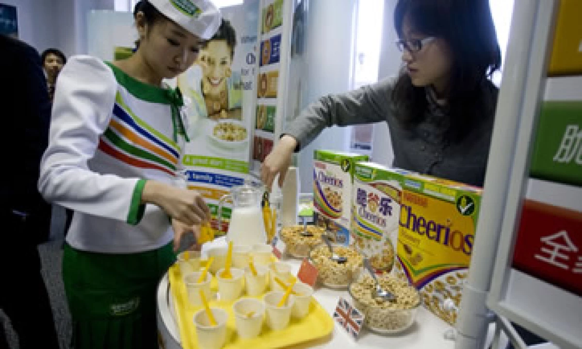 En abril, Nestlé dijo que adquiriría a la productora china de alimentos, Yinlu, en un esfuerzo por participar más el mercado asiático. (Foto: AP)