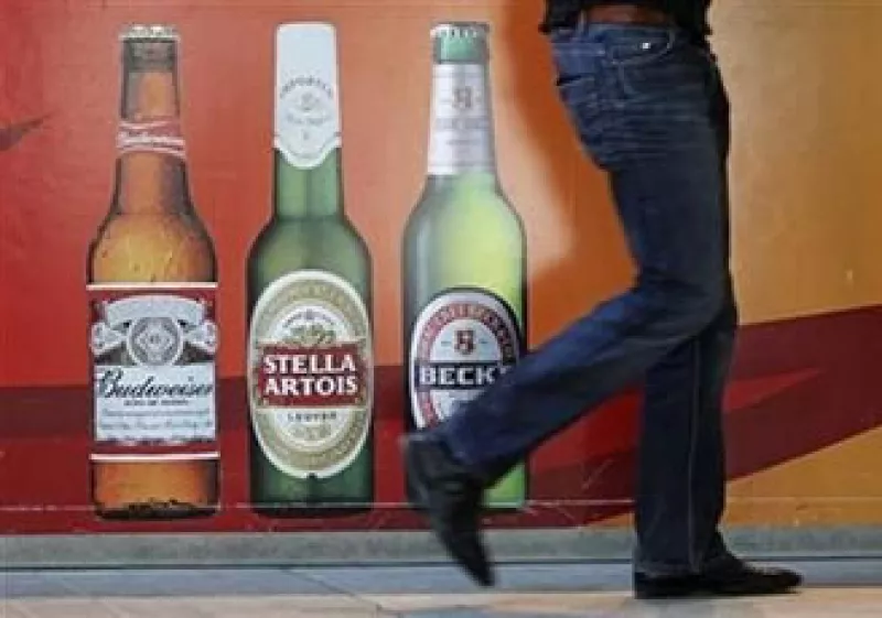 La cervecería también se vio afectada por fuertes lluvias en Brasil que mantuvieron el crecimiento en un mínimo. (Foto: Reuters)