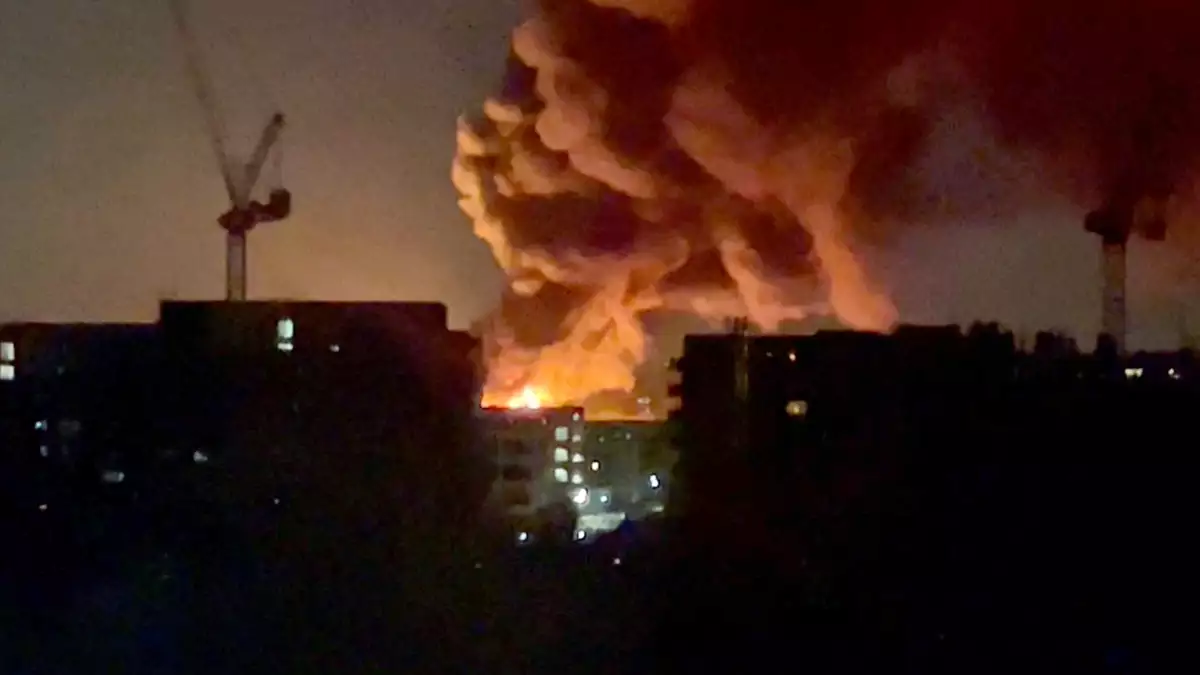 El aeropuerto de Londres Heathrow reinicia operaciones tras incendio en estación