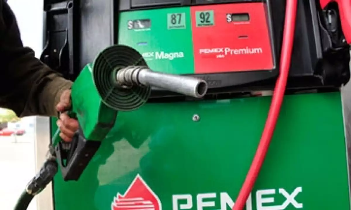 Gasoliner�as-de-Pemex-07