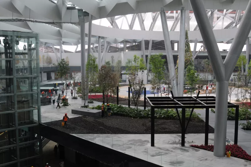 La empresa cuenta con centros comerciales como Toreo Parque Central ubicado en el norte de la Ciudad.