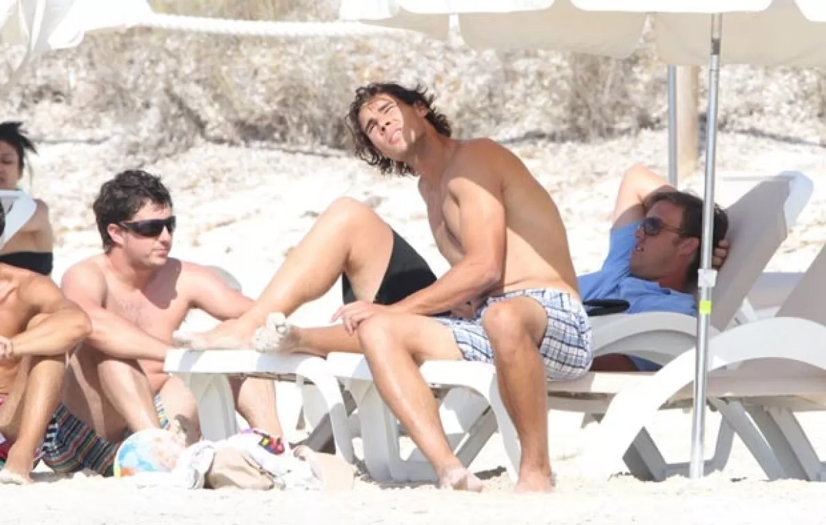 Estuvo acompañado por un grupo de amigos.