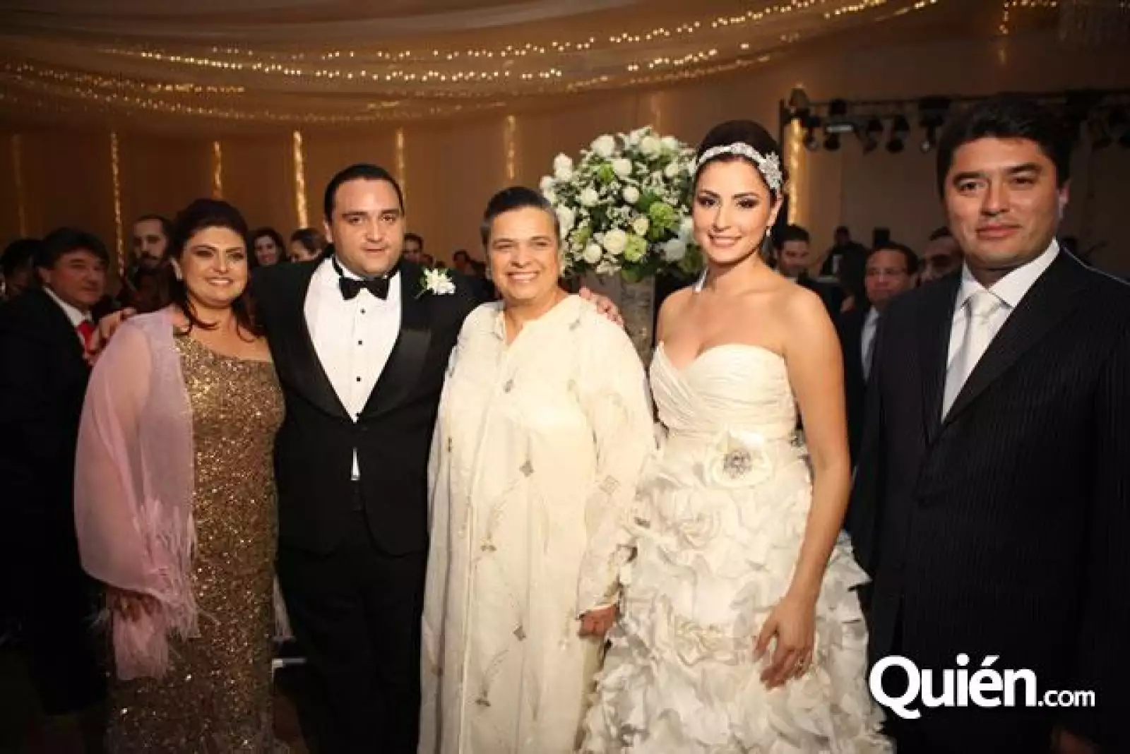 Polly de González,Roberto Borge,Beatriz Paredes,Mariana Zorilla y Félix González