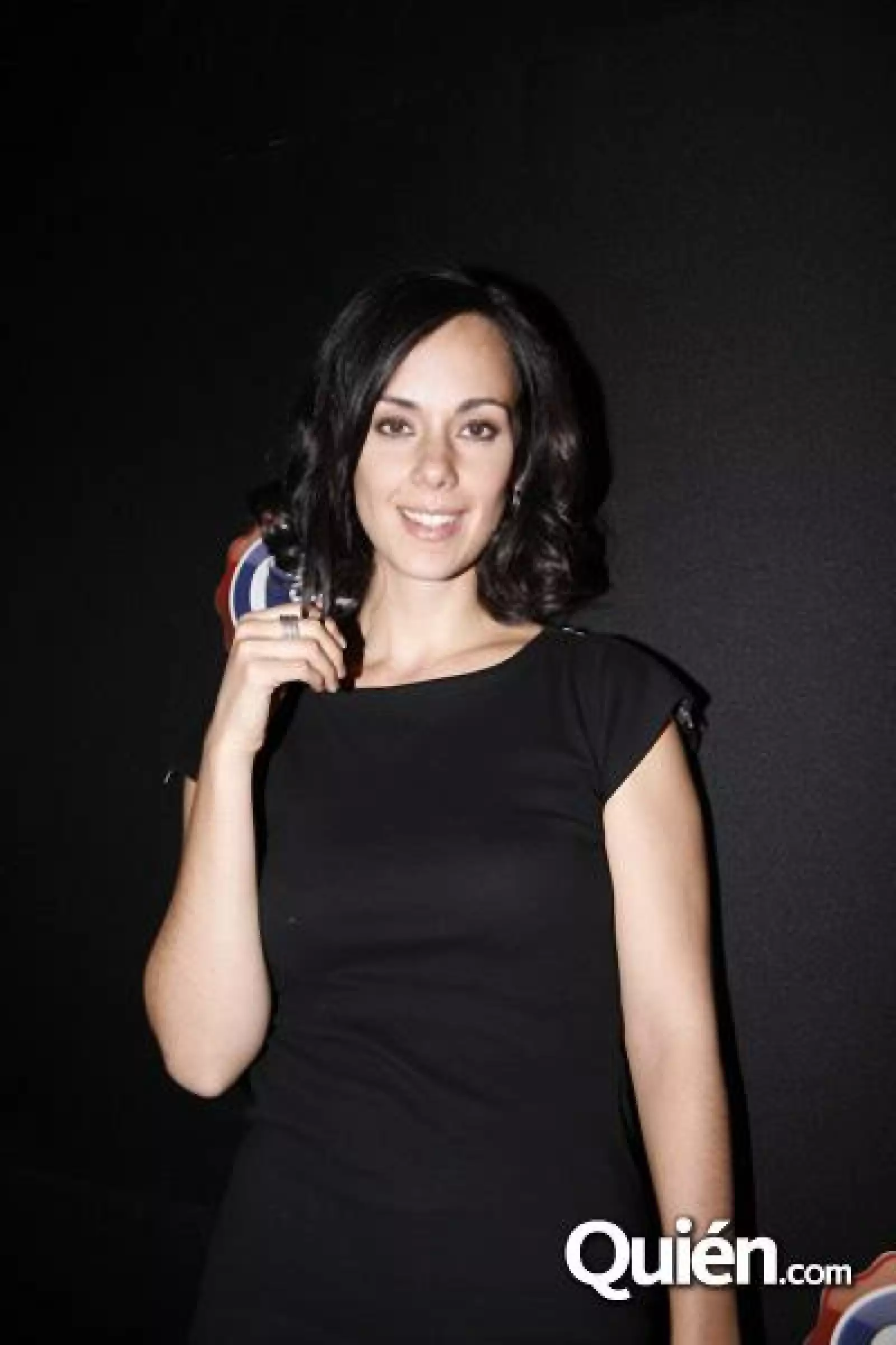 Presentación ropa estilo Thalia