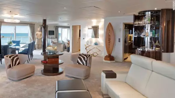 Al interior