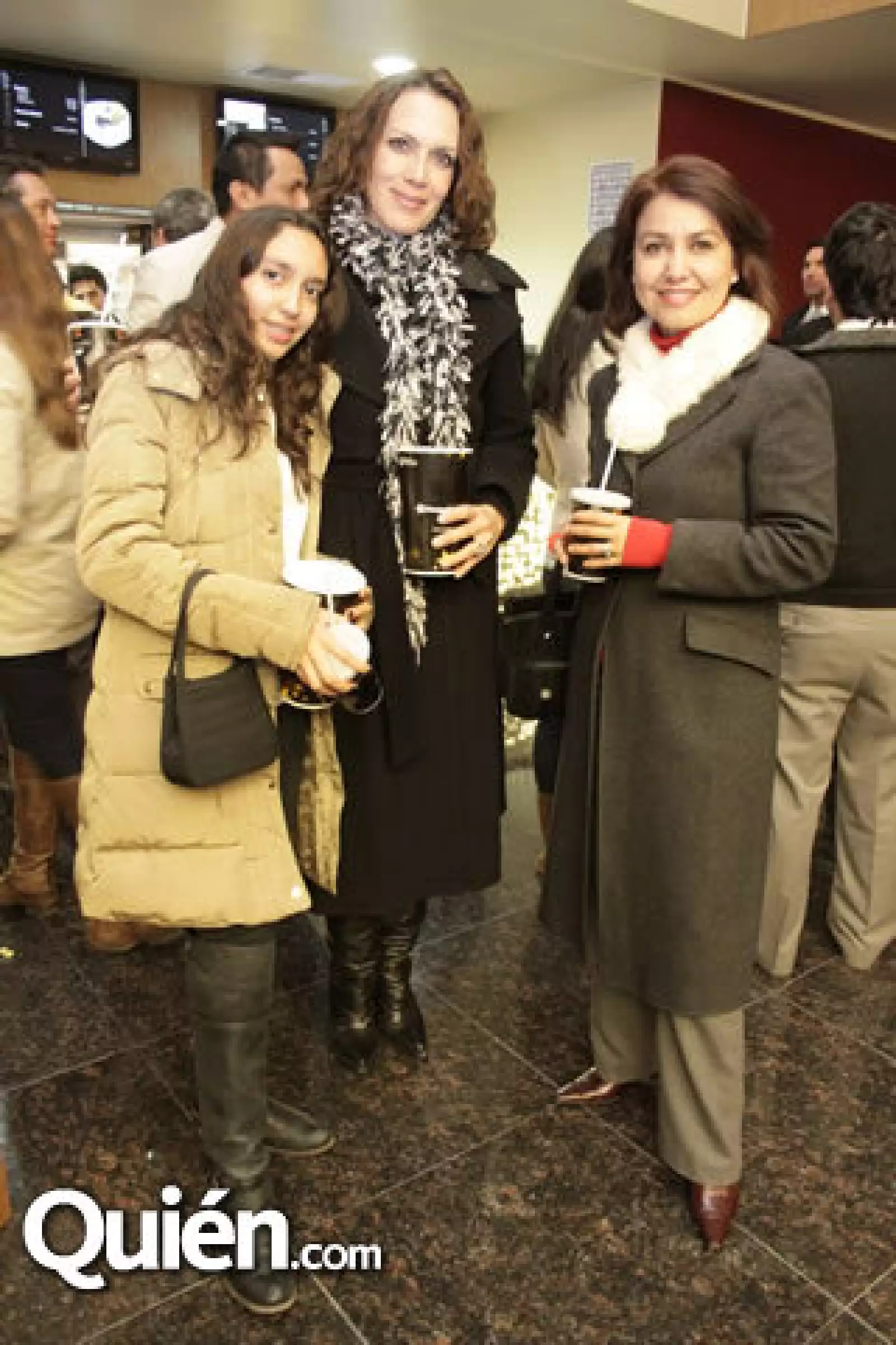 Natalia y Nora Méndez,Rosario Dávila