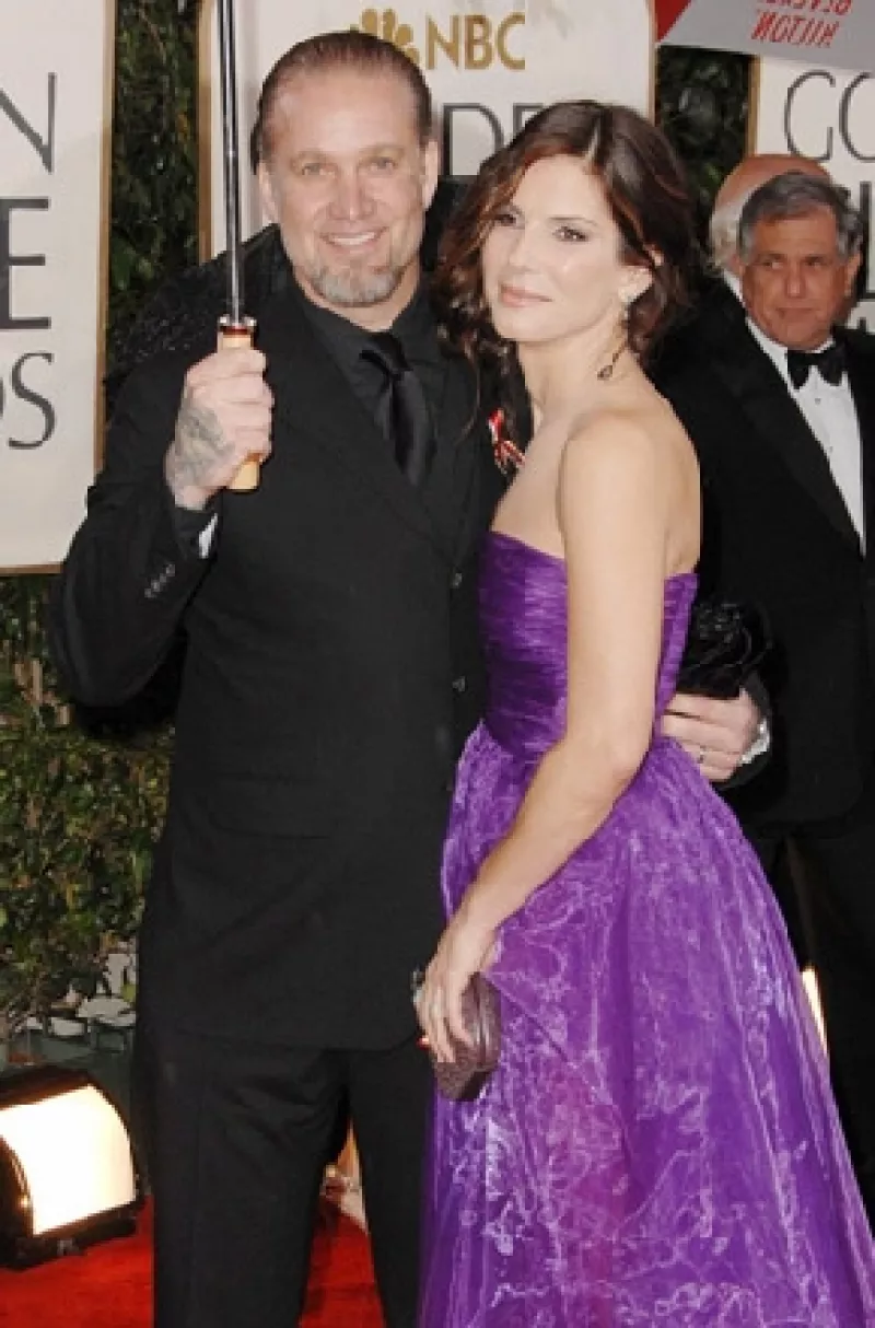 Jesse James tiene esperanza de salvar su matrimonio, por lo que ha decidido ingresar en una clínica de rehabilitación, aunque sin dar a conocer cuál es la adicción de la que se quiere librar.