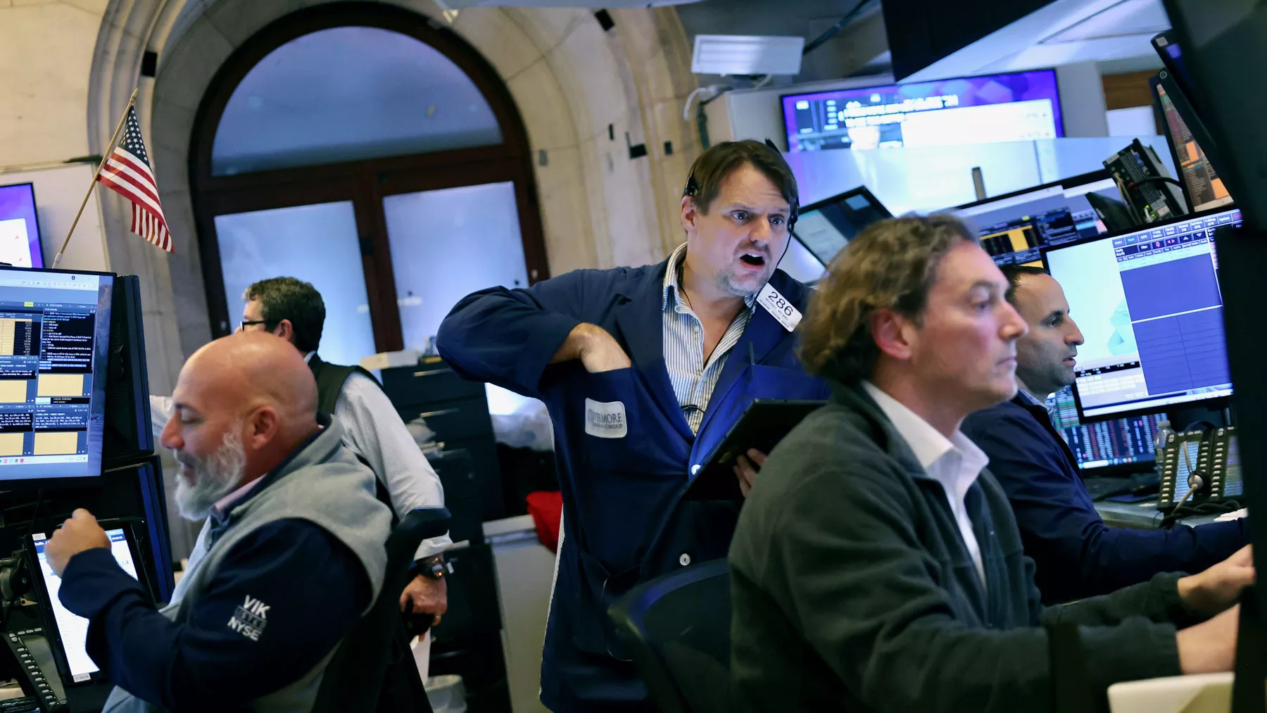 Wall Street cierra a la baja
