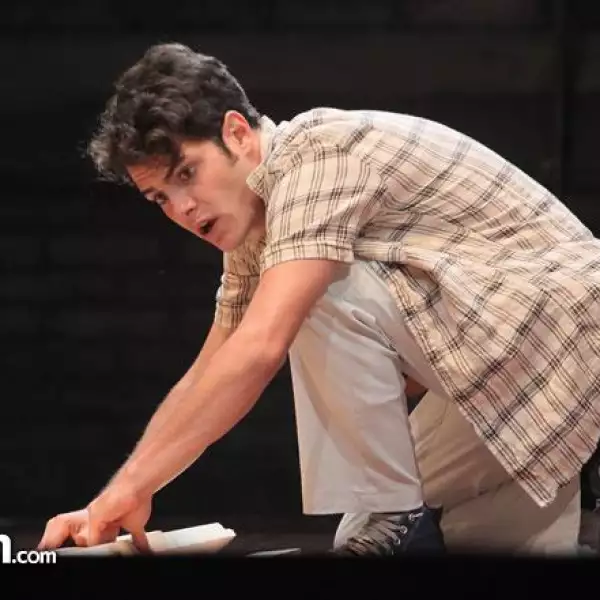 Escenas de la Obra Rojo