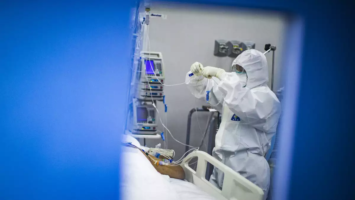 Una simple y barata solución salina ayudaría a inhibir replicación del COVID-19
