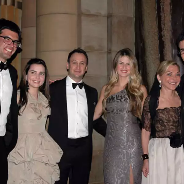 Omar Heredia, Whitney Wolfe, Federico y Jessica Garza, Sarah Wolfe.
