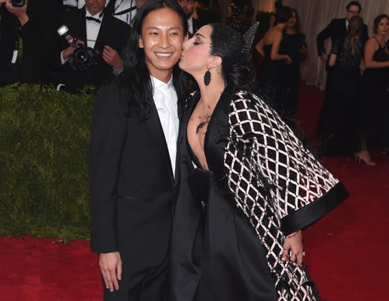 Alexander Wang es amado por celebridades como Katy Perry. Aquí, juntos en la gala del Met.
