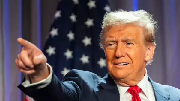 El presidente electo de los Estados Unidos, Donald Trump, habla mientras se reúne con los republicanos de la Cámara de Representantes en el Capitolio en Washington, EE. UU., el 13 de noviembre de 2024.
