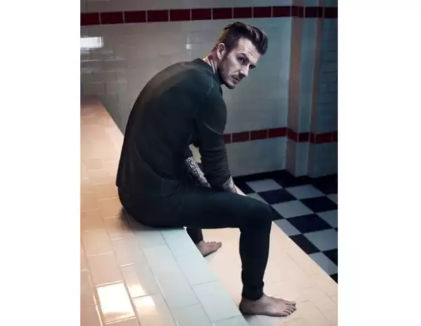 La colección Bodywear llega a las tiendas a tiempo para Navidad.