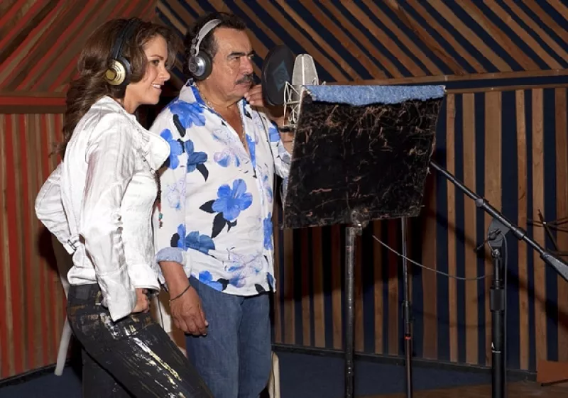 La actriz realizó la presentación oficial de la telenovela que se comenzará a transmitir el próximo lunes, luego de que Corazón salvaje llegará este viernes a su fin.