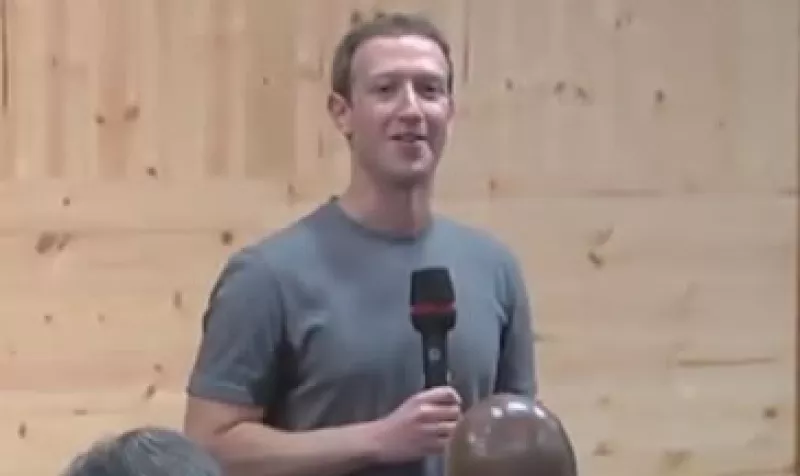 El fundador y CEO de Facebook respondió a usuarios de la red de todo el mundo (Foto: Cortesía Facebook)