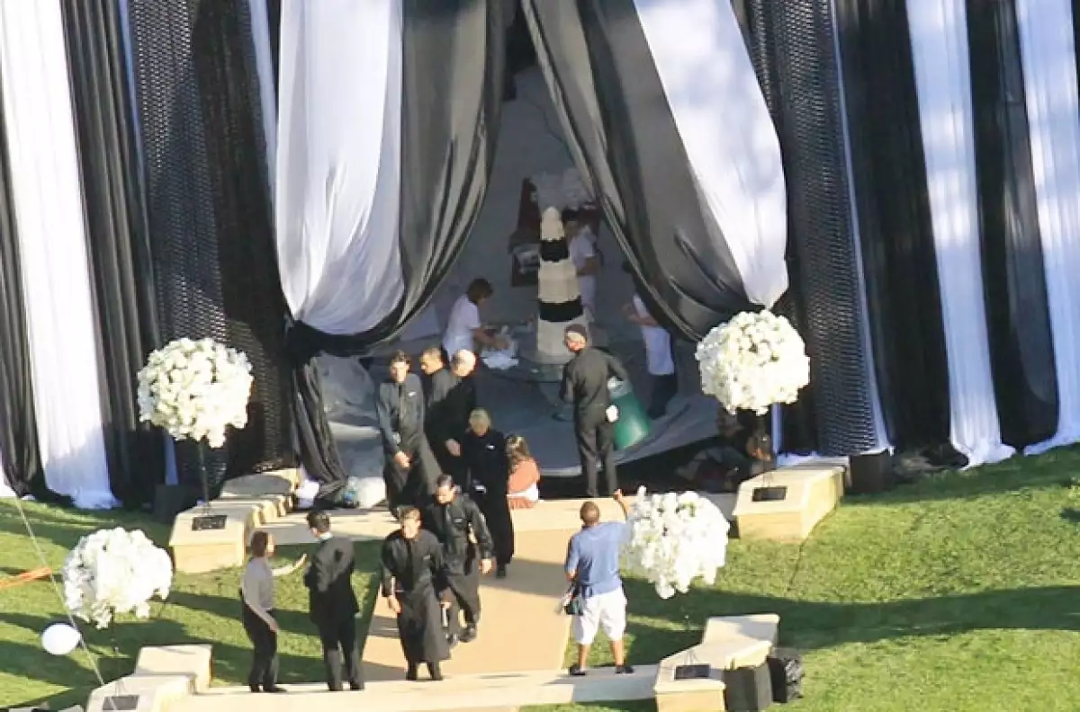 La recepción lució elegante y fastuosa.