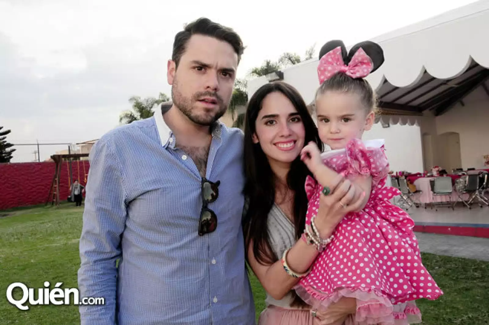 Luis Felipe Quijano y Ana Elisa Luque con Valentina Barrera